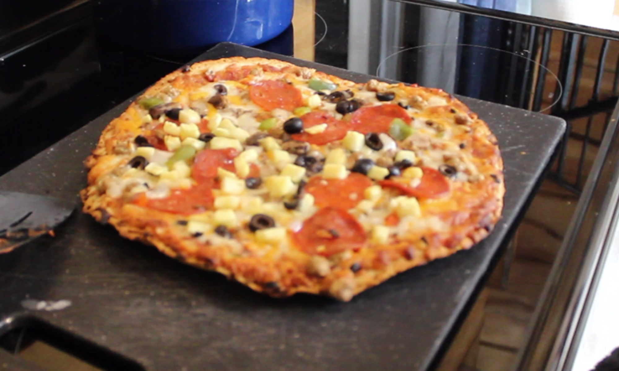 The Last Guests 2026 Kitchen Pizza
